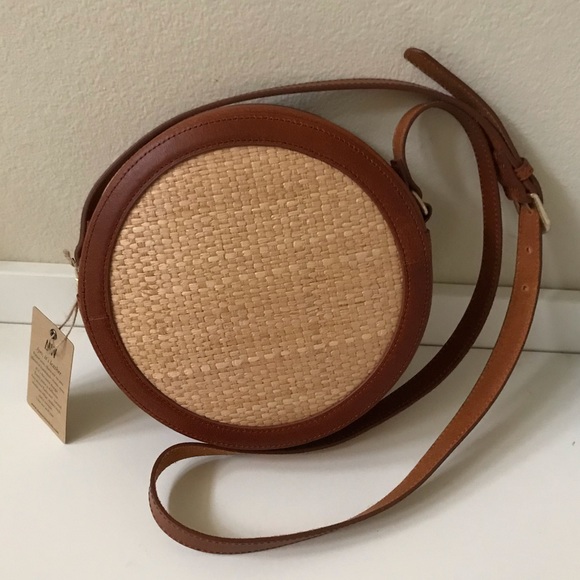 Woven Canteen Crossbody Bag - Most Wanted USA - Picture 1 of 16